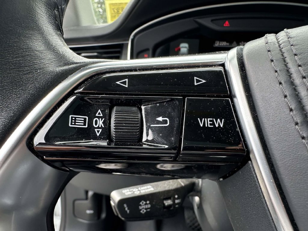 Used 2022 Audi A8 L 3.0T AWD/4WD image 30
