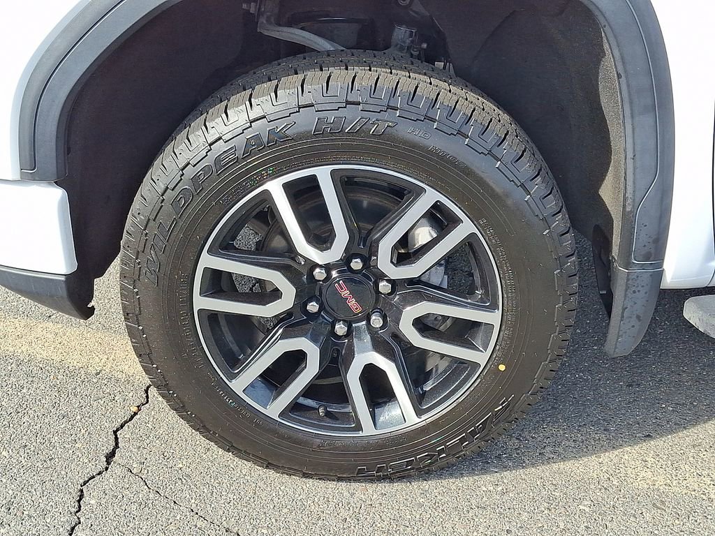 Used 2022 GMC Sierra 1500 AT4 w/ Technology Package image 8