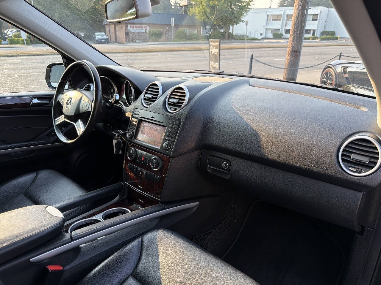 Used 2010 Mercedes-Benz ML 350 4MATIC image 19