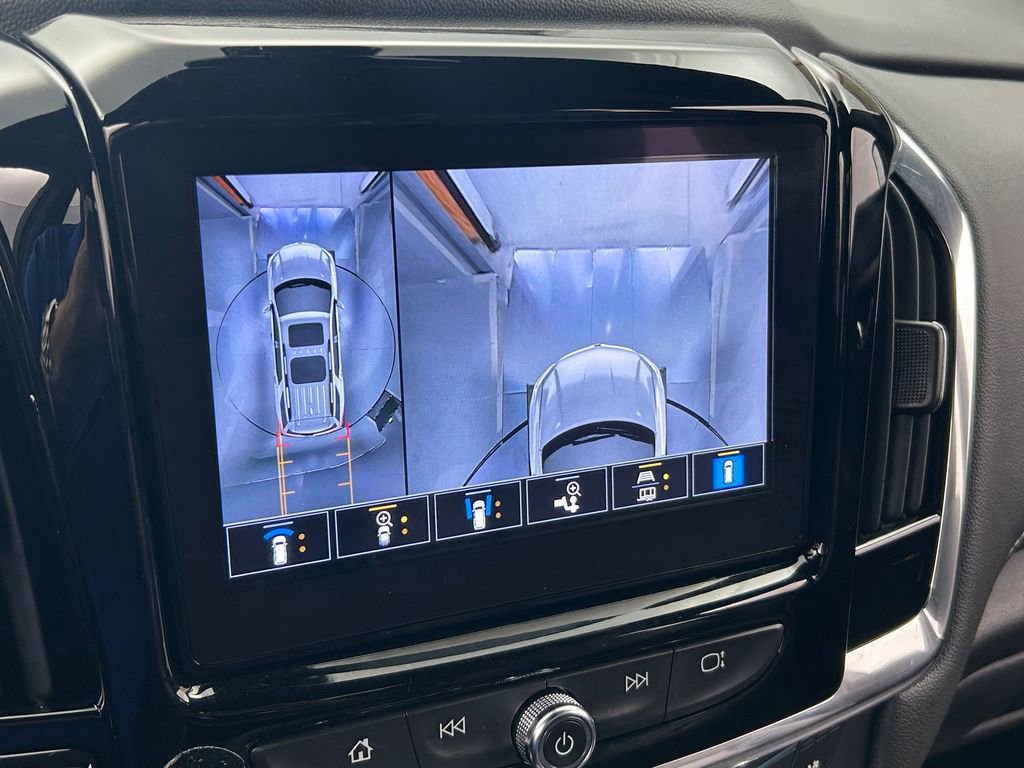 Used 2023 Chevrolet Traverse Premier w/ Redline Edition image 24