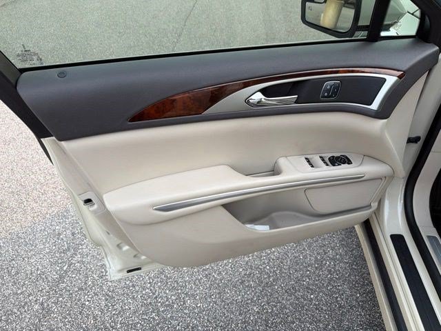 Used 2016 Lincoln MKZ w/ Equipment Group 200A Select FWD image 11