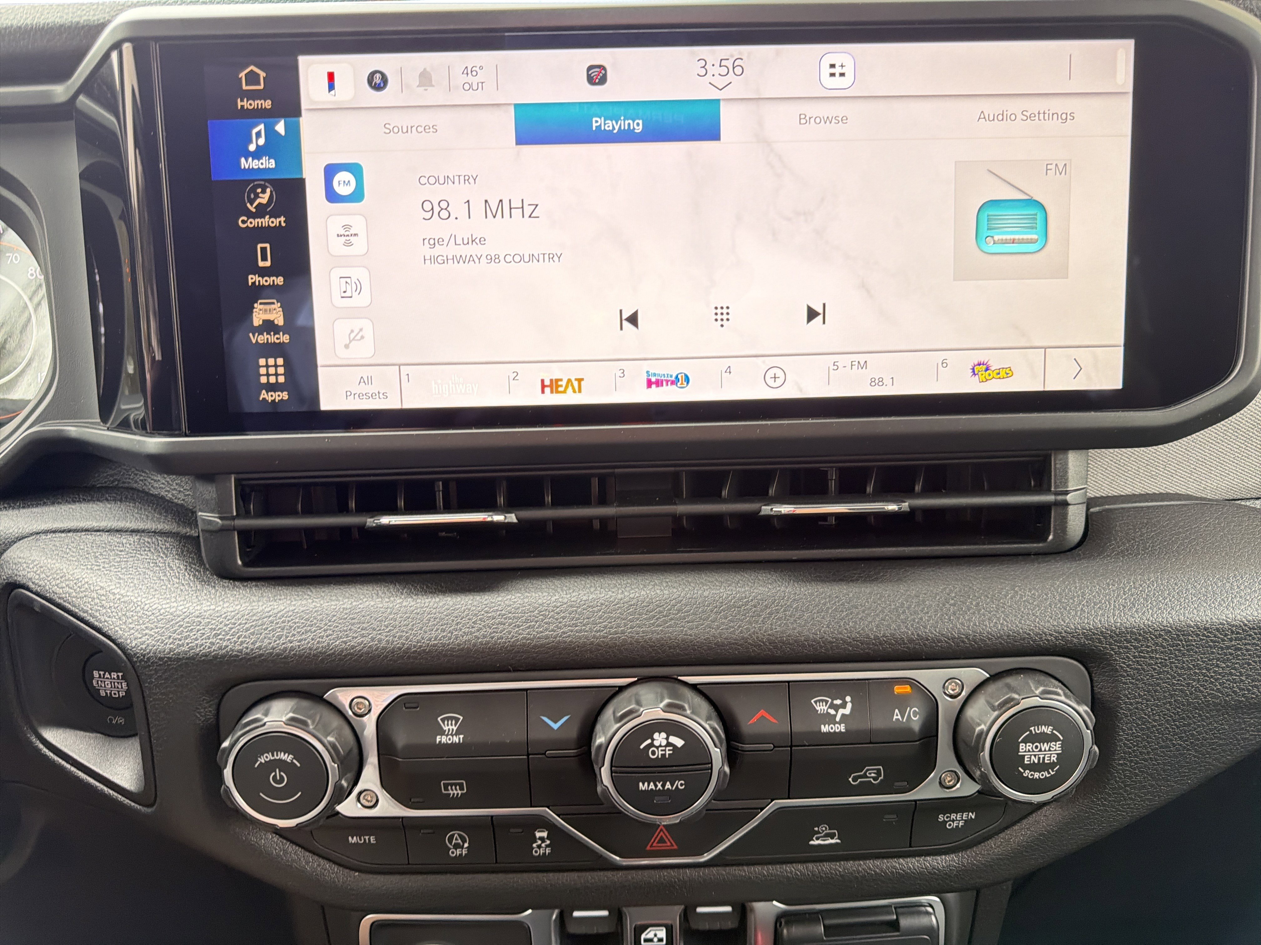 New 2026 Jeep Gladiator Sport image 27