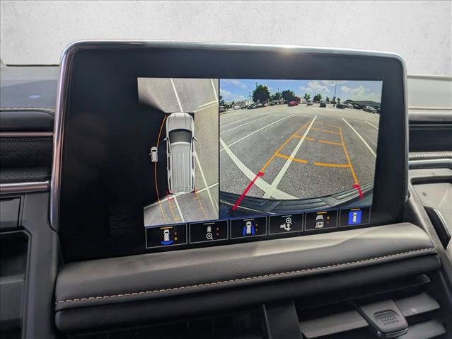 Used 2022 GMC Yukon XL AT4 w/ Technology Package AWD/4WD image 13