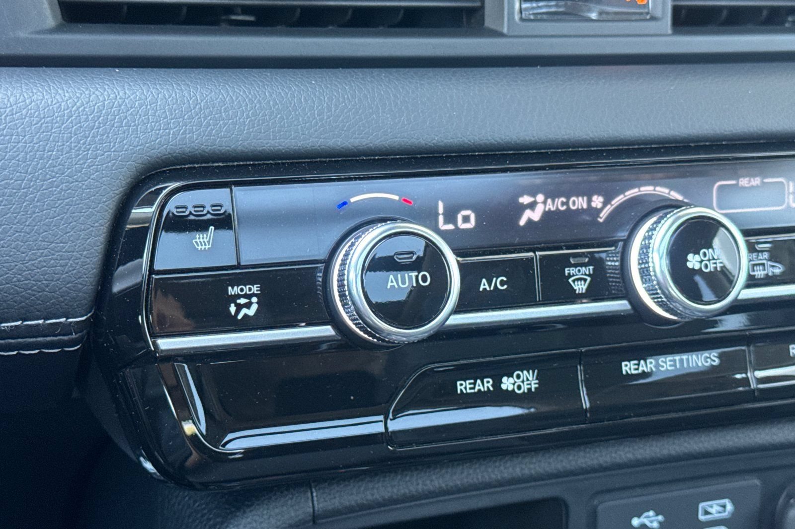 Used 2024 Honda Pilot Touring image 28