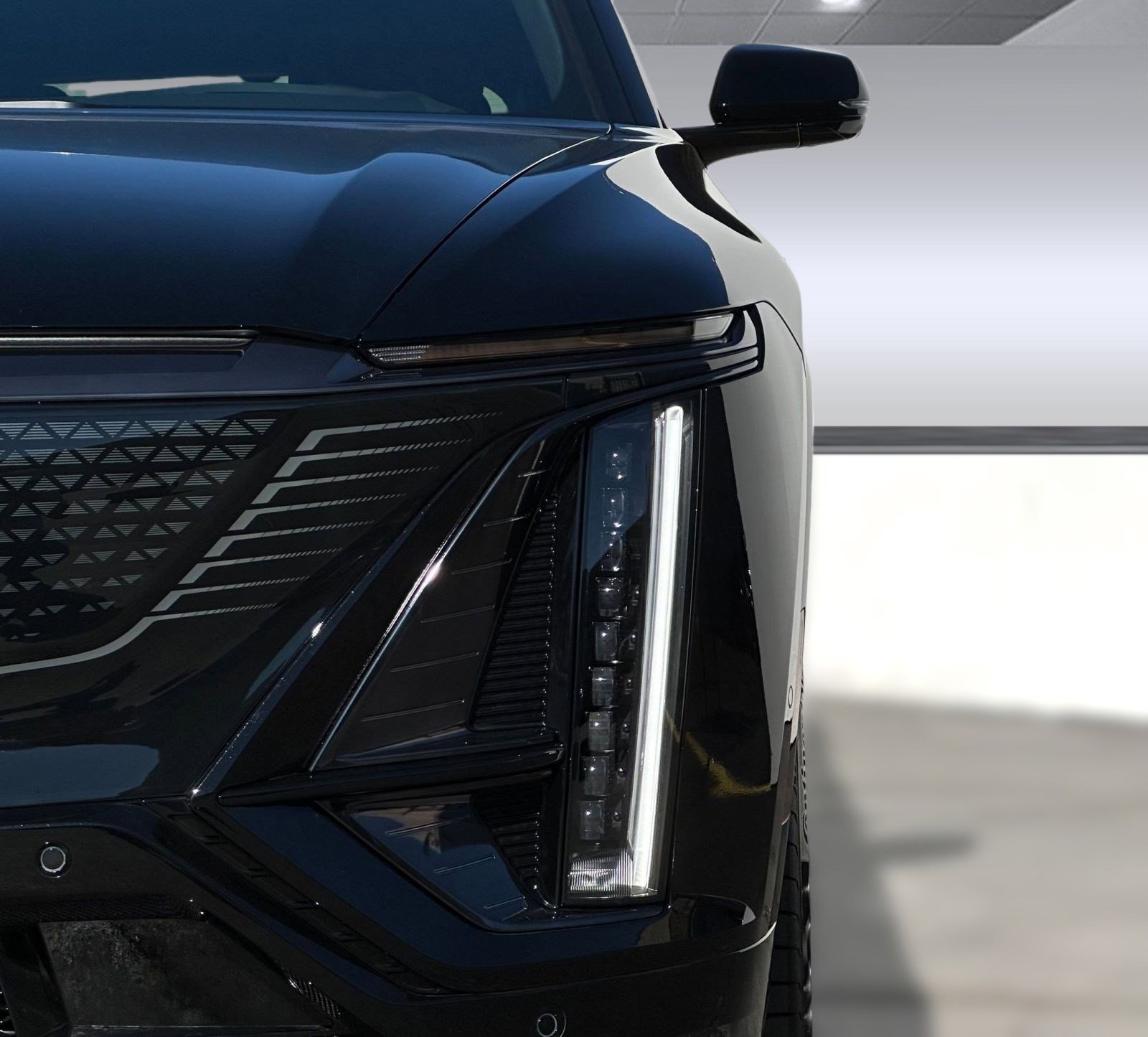 New 2026 Cadillac Lyriq V w/ Exterior Carbon Fiber Package image 10