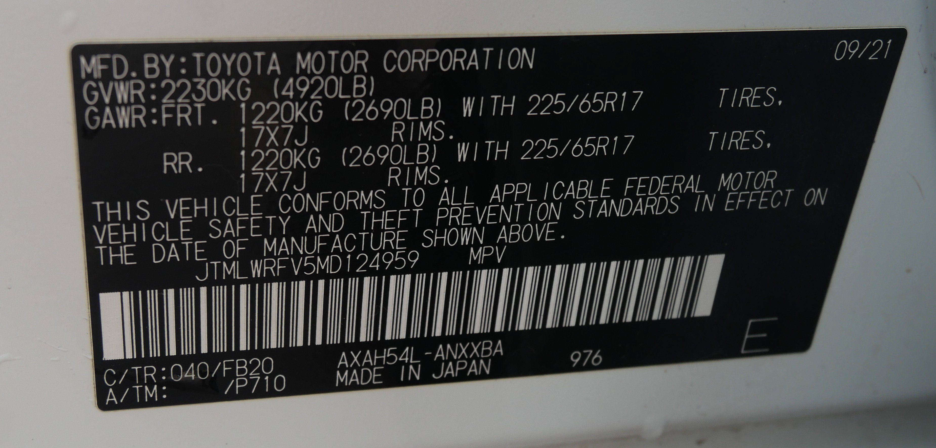 Used 2021 Toyota RAV4 LE image 18