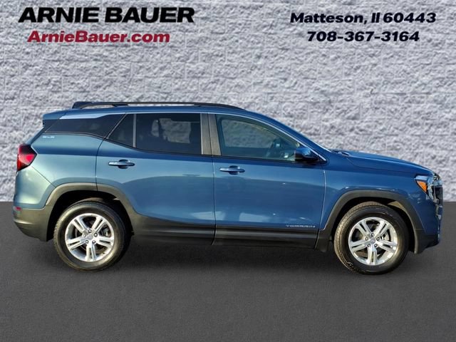 Used 2024 GMC Terrain SLE w/ Driver Convenience Package AWD/4WD image 4
