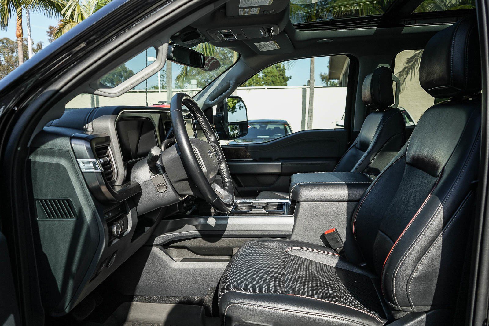 Used 2023 Ford F250 Lariat w/ Lariat Ultimate Package AWD/4WD image 18