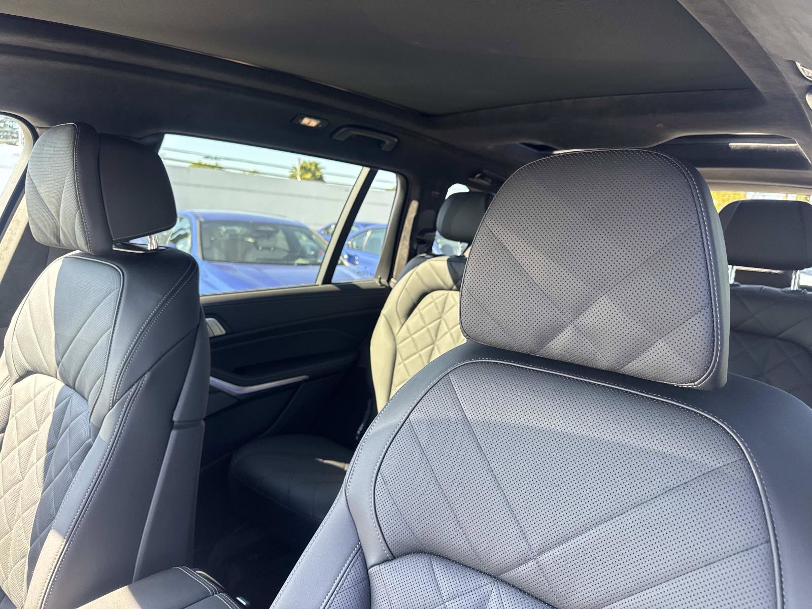 Certified 2025 BMW X7 xDrive40i w/ M Sport Package image 16