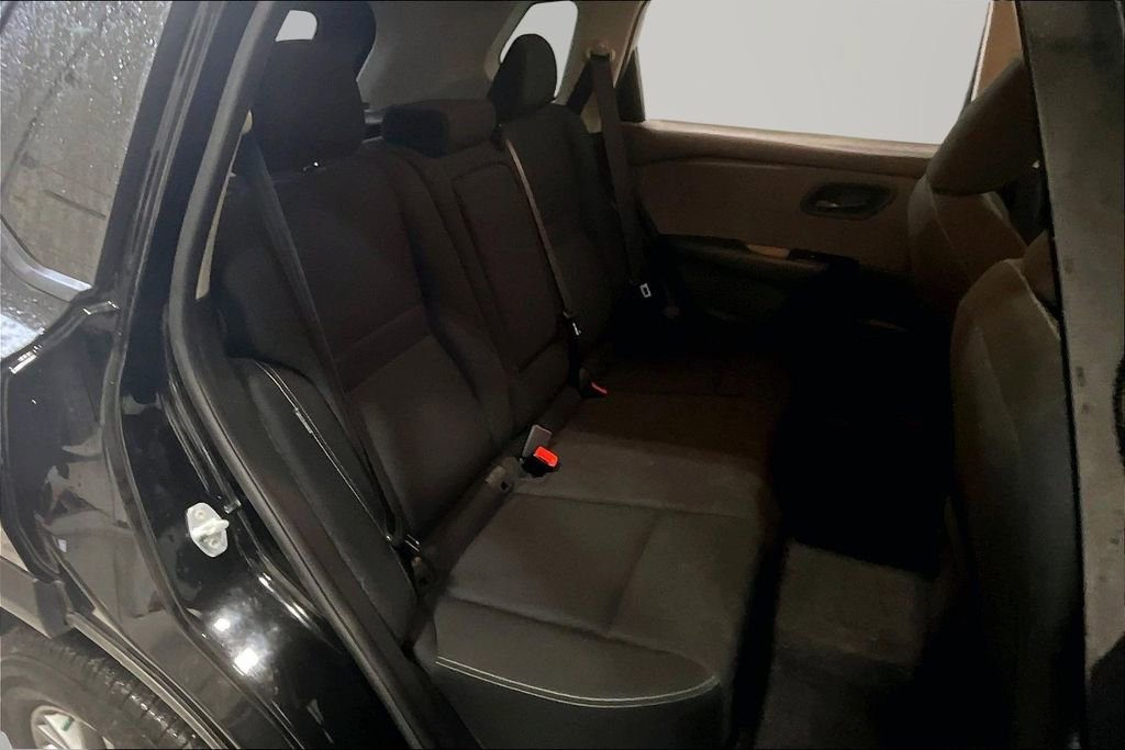 Used 2023 Nissan Rogue S image 24