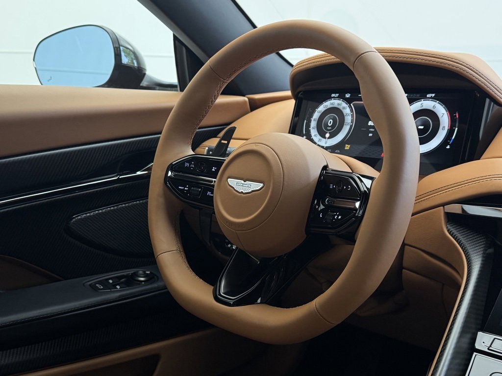 Used 2025 Aston Martin DB12 Coupe image 44