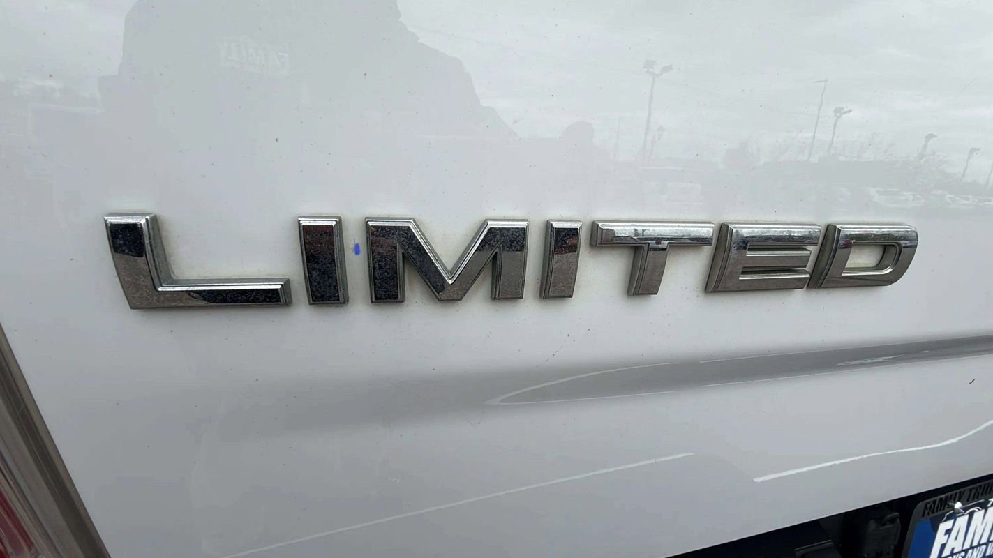Used 2015 RAM 1500 Laramie Limited AWD/4WD image 23