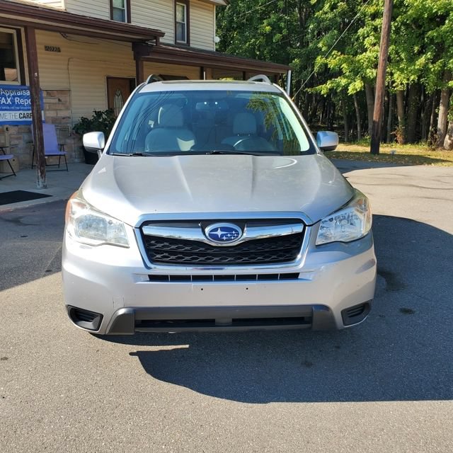 Used 2015 Subaru Forester 2.5i Premium w/ All-Weather Package AWD/4WD image 9