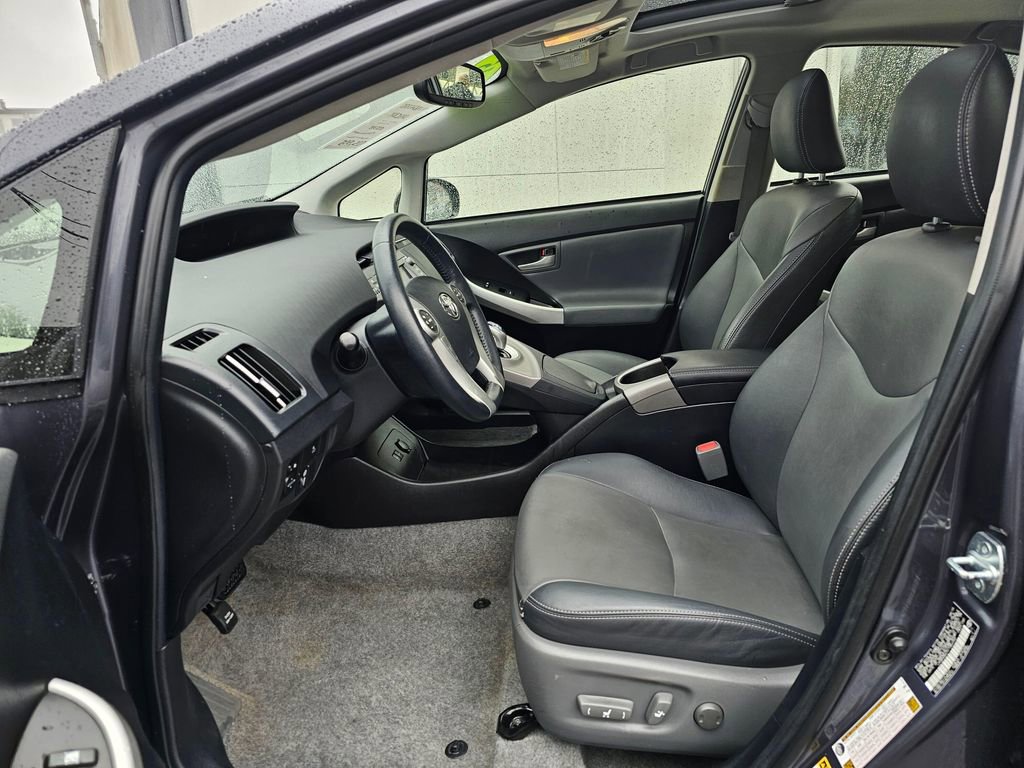 Used 2015 Toyota Prius Four w/ Deluxe Solar Roof Package image 19