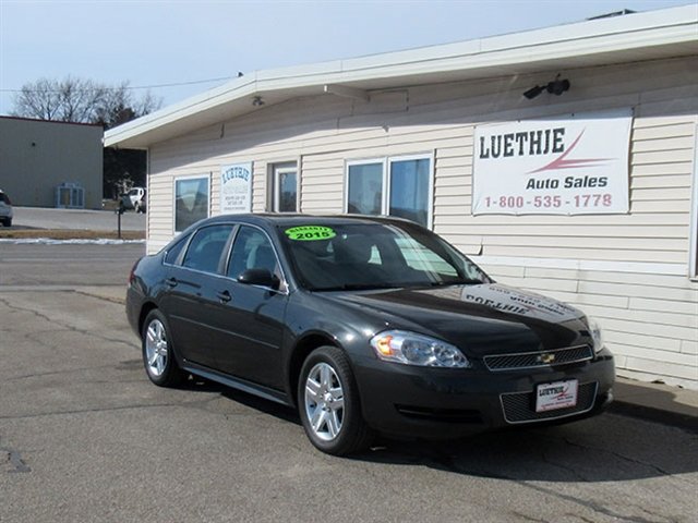 Used 2015 Chevrolet Impala LT w/ LT Sunroof Package image 4