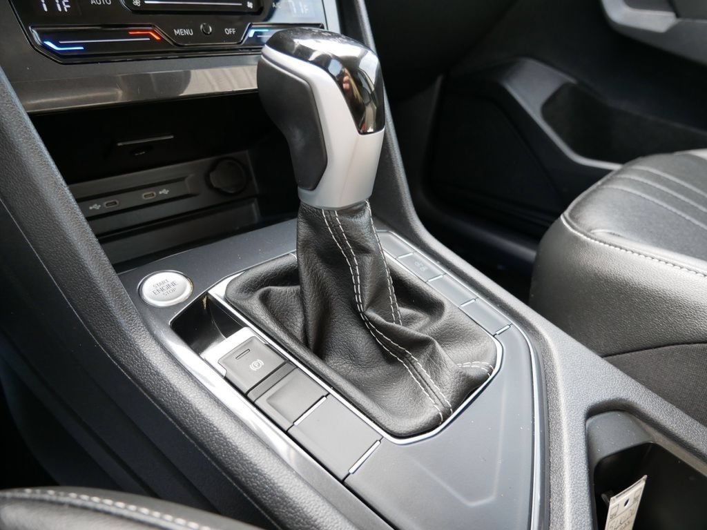 Used 2024 Volkswagen Tiguan Wolfsburg Edition FWD image 28