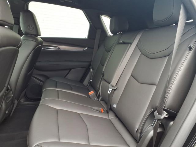 New 2026 Cadillac XT5 Luxury image 6