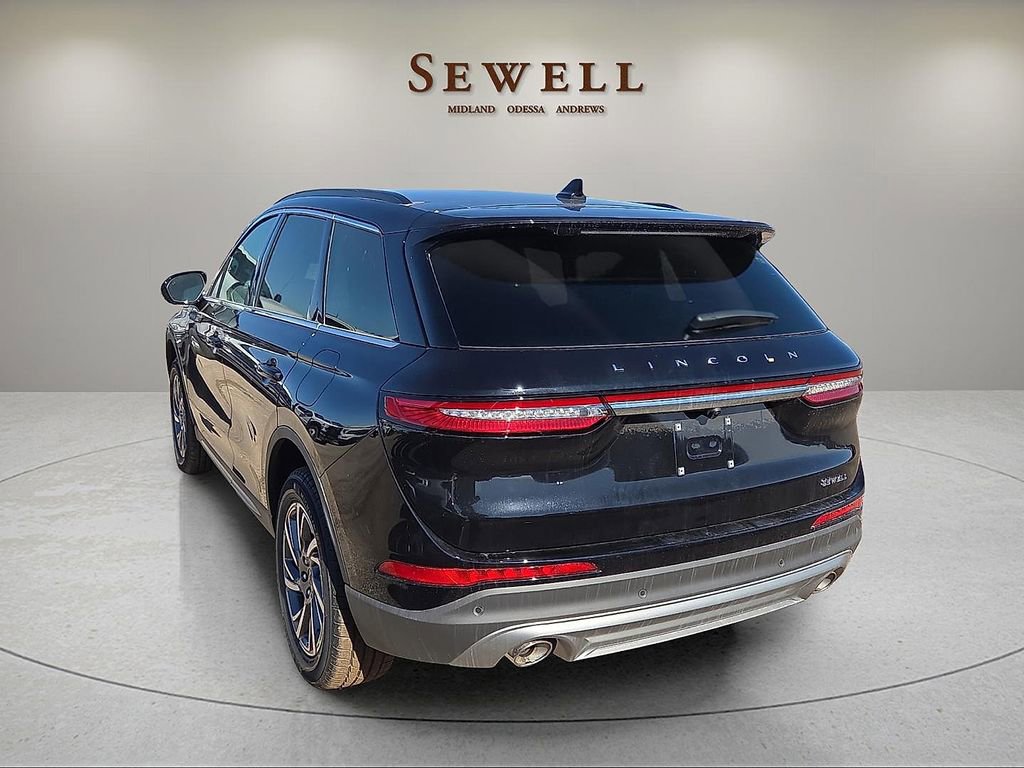 New 2026 Lincoln Corsair Premiere FWD image 3