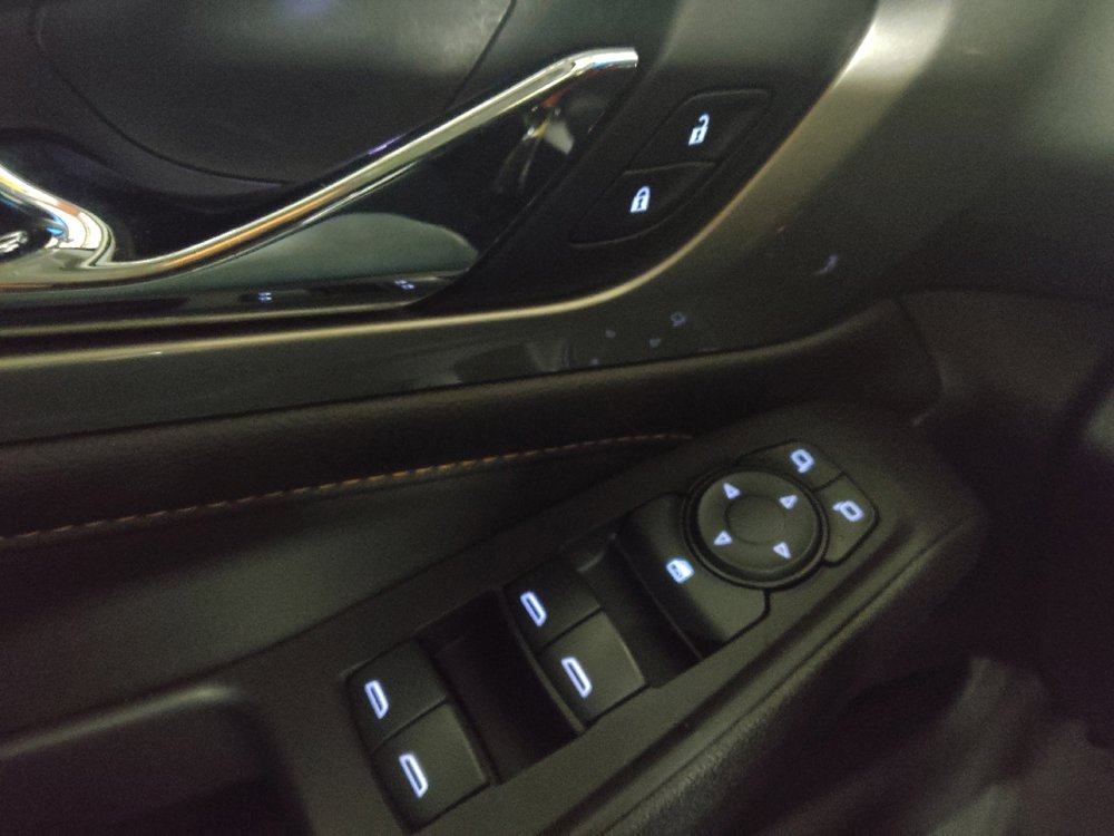 Used 2019 Chevrolet Traverse LS FWD image 27