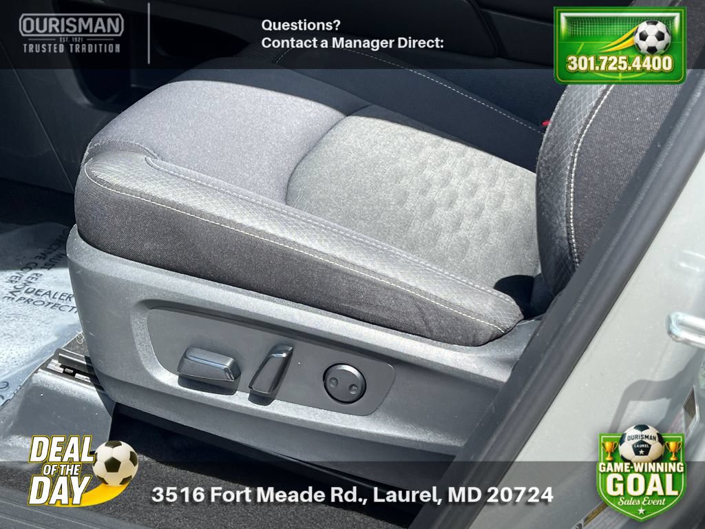 Used 2025 Nissan Pathfinder SV AWD/4WD image 8