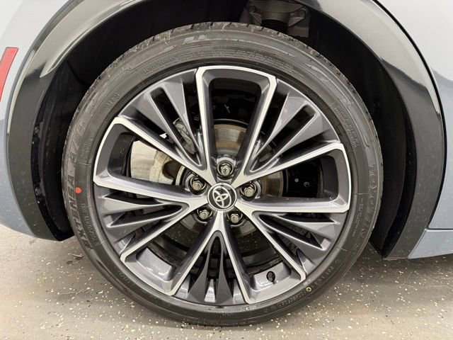 Used 2025 Toyota Prius XLE image 21