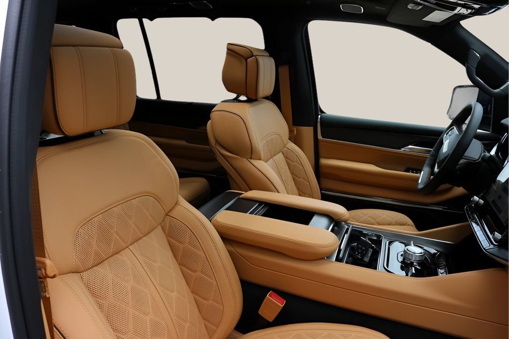 New 2026 Jeep Grand Wagoneer Summit AWD/4WD image 23