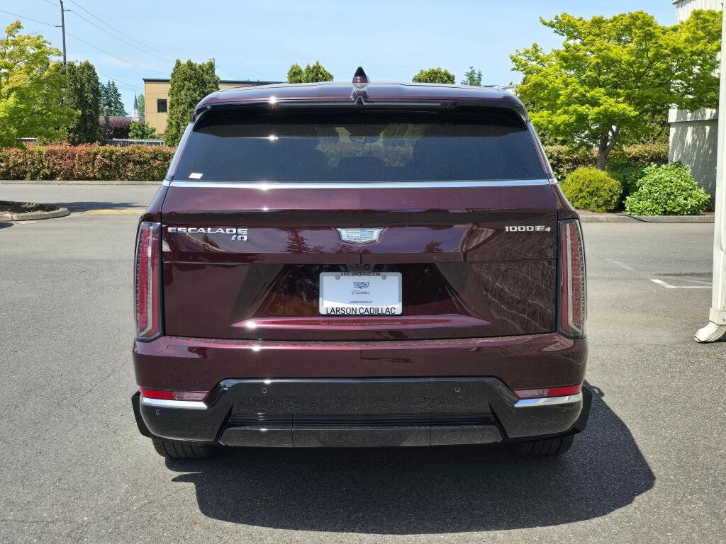 New 2025 Cadillac Escalade IQ Luxury 2 AWD/4WD image 5