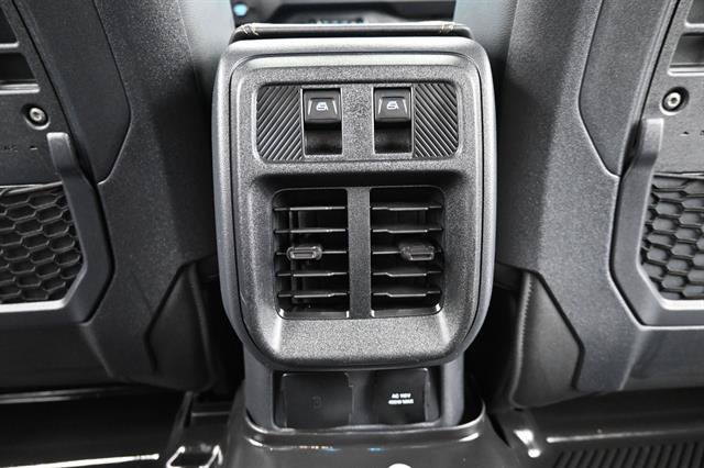 Used 2025 Ford Bronco Badlands AWD/4WD image 12