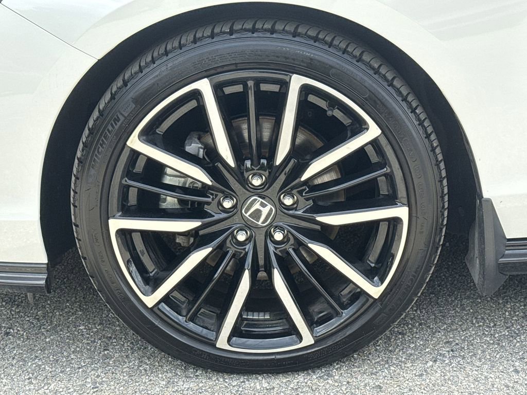 Used 2025 Honda Accord Touring image 19