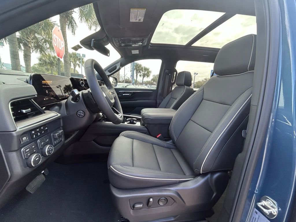 New 2026 Chevrolet Suburban Premier w/ Sun And Tow Package image 13