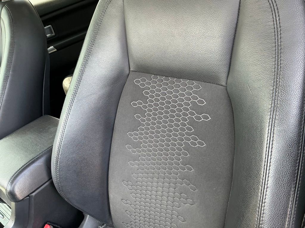 Used 2019 Land Rover Discovery Sport SE image 9