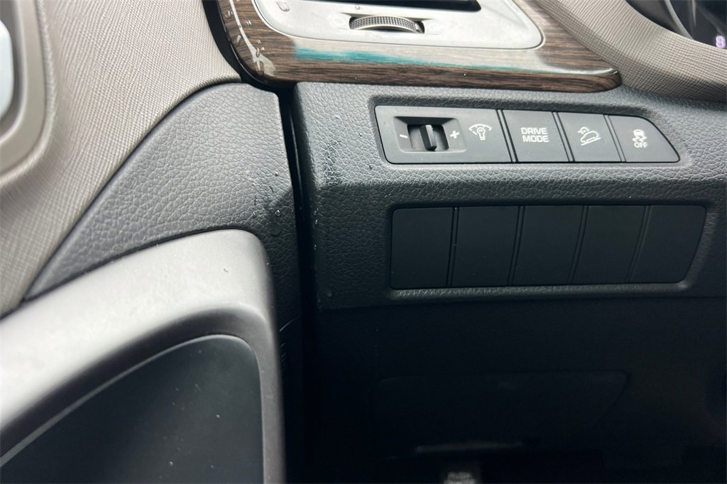 Used 2017 Hyundai Santa Fe Sport image 30