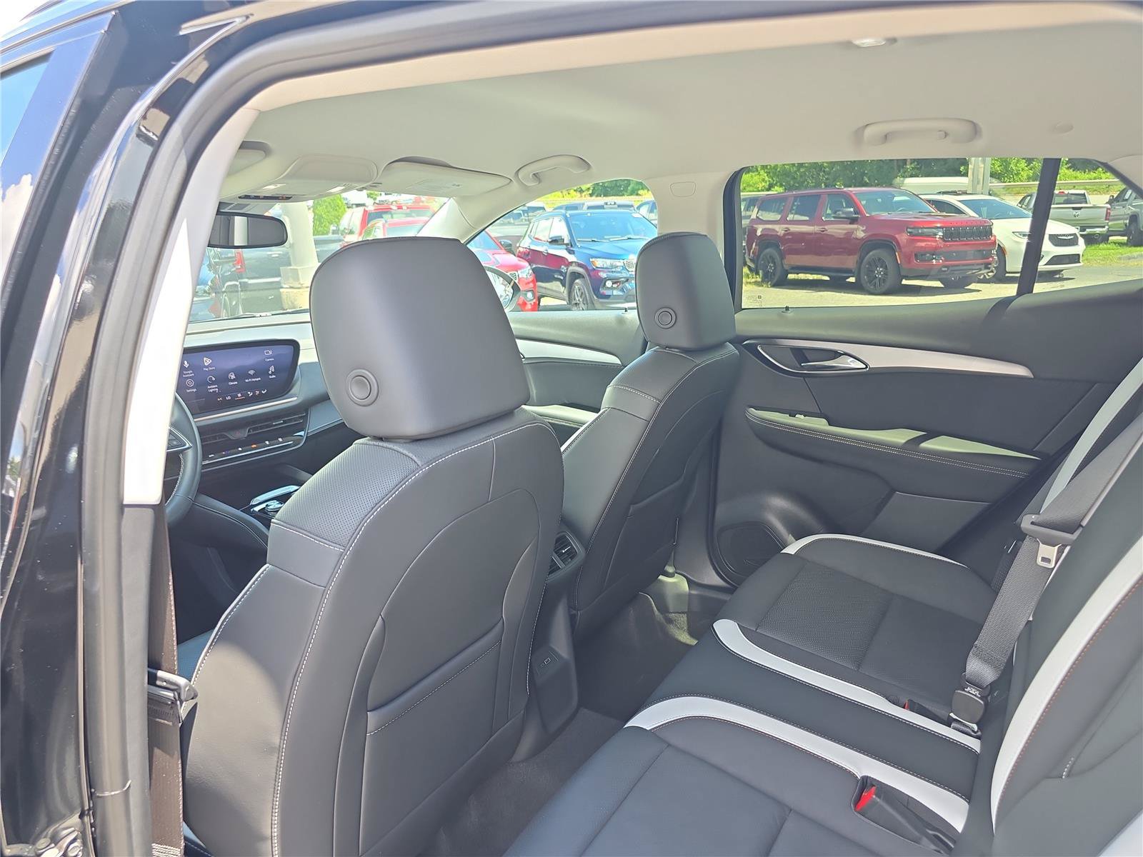 Used 2025 Buick Envision Sport Touring AWD/4WD image 16