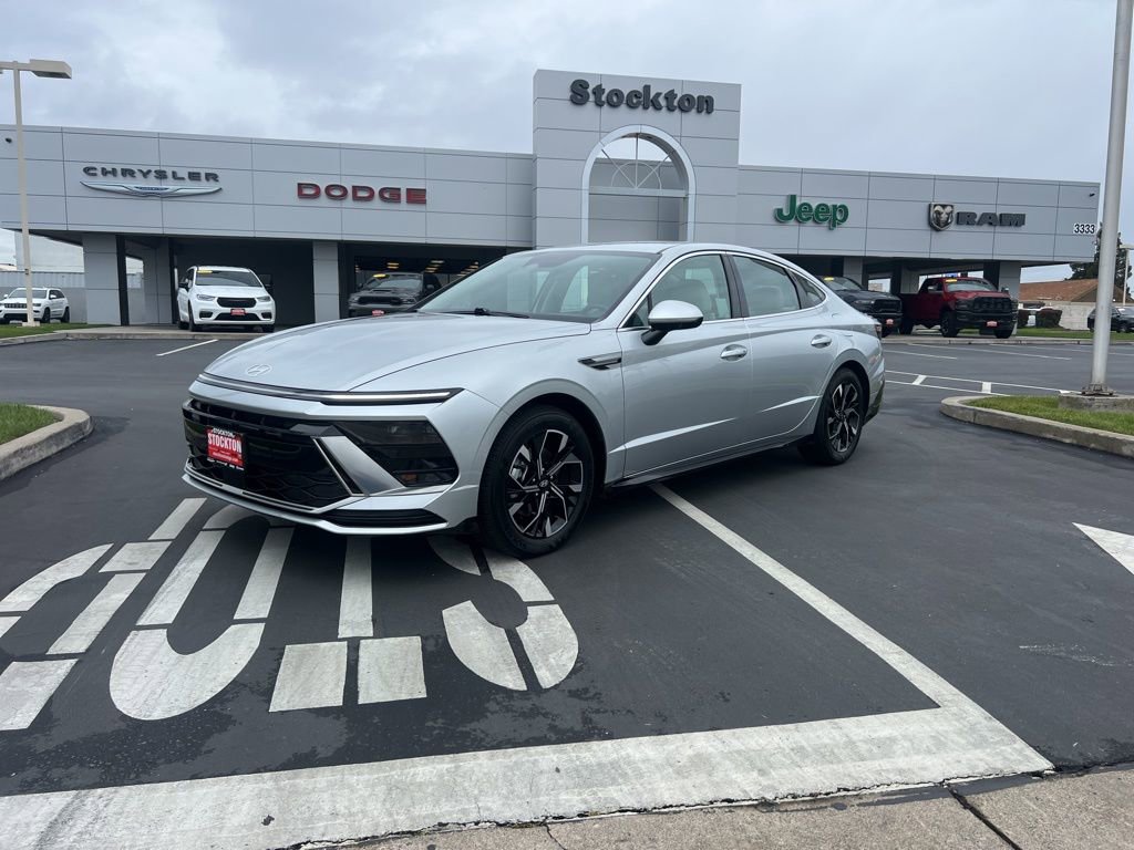 Used 2025 Hyundai Sonata SEL image 4