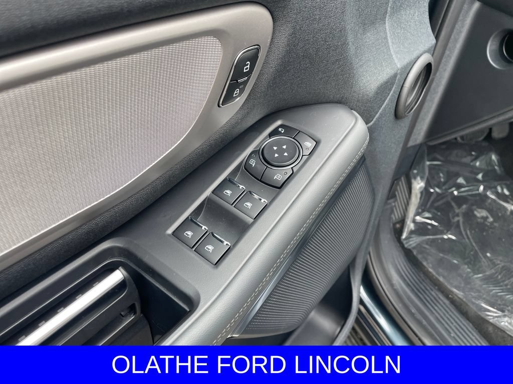 New 2026 Ford Expedition Max Active AWD/4WD image 16