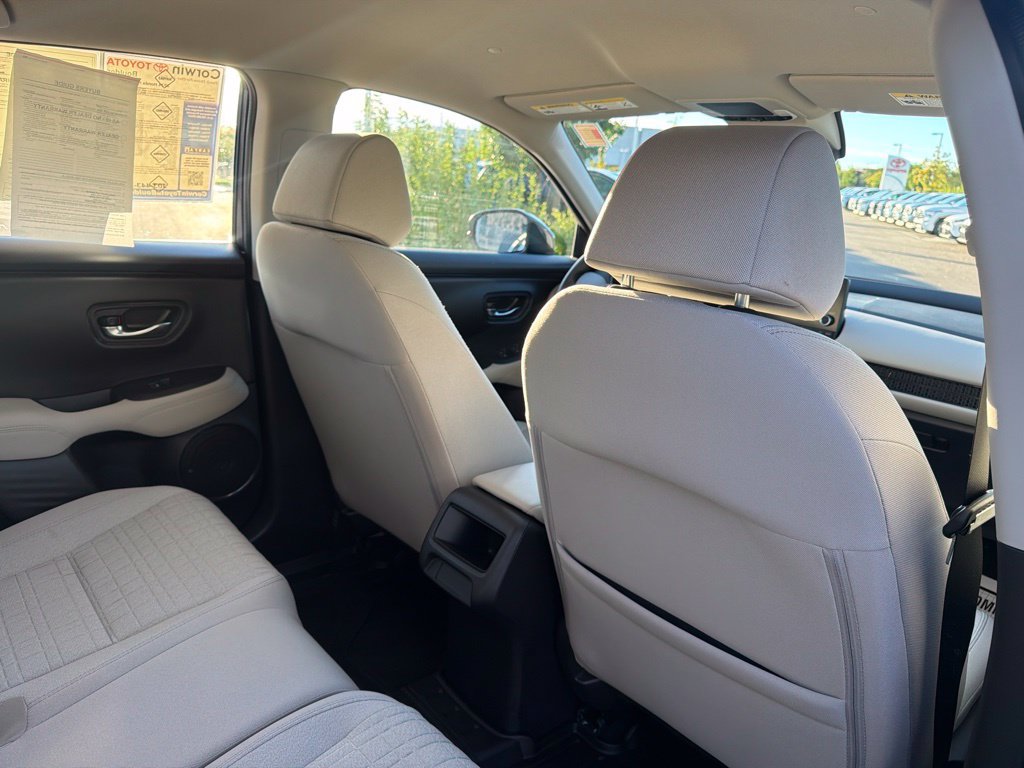 Used 2024 Honda HR-V LX image 16