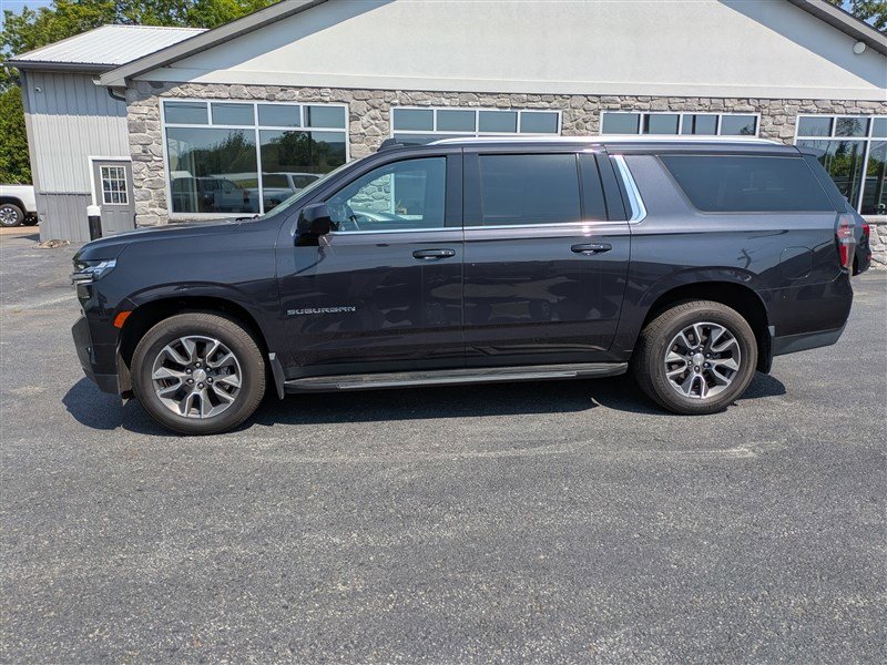 Used 2023 Chevrolet Suburban LS image 3