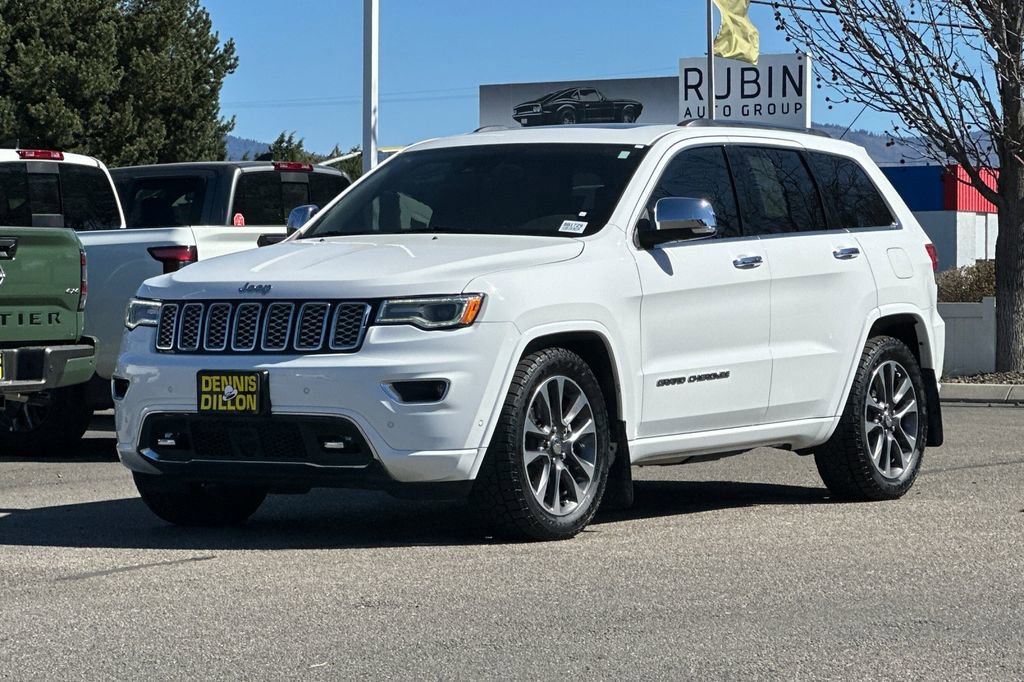 Used 2017 Jeep Grand Cherokee Overland w/ Jeep Active Safety Group image 8