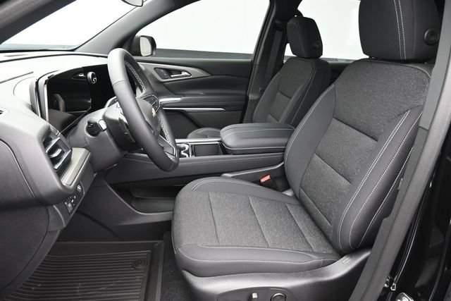 New 2026 Chevrolet Traverse LT w/ LPO, Floor Liner Package FWD image 18