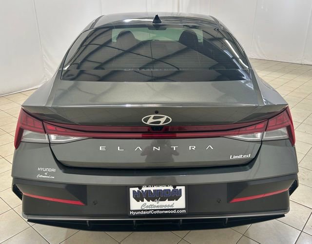 Used 2024 Hyundai Elantra Limited FWD image 4