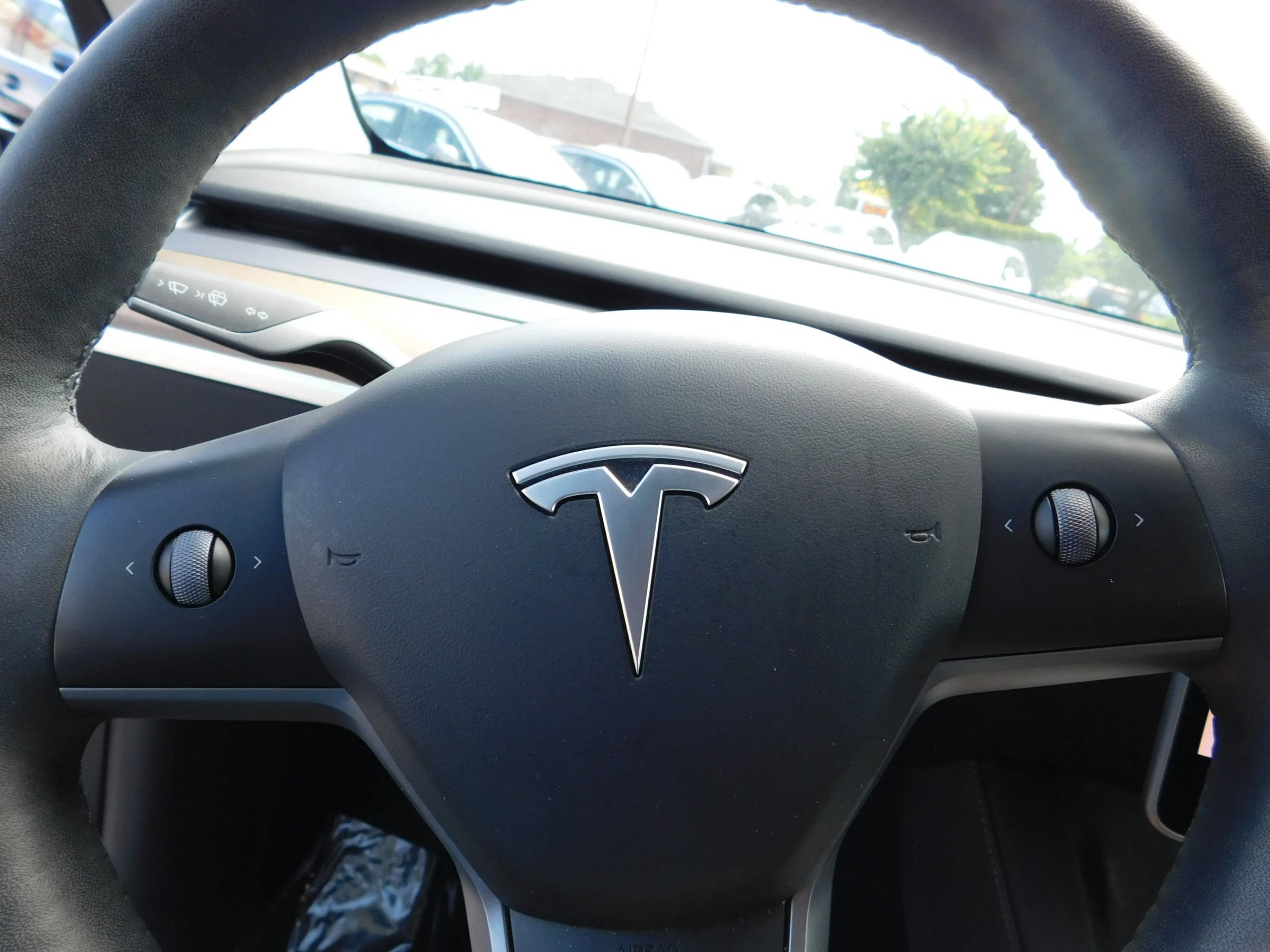 Used 2023 Tesla Model Y Long Range AWD/4WD image 22