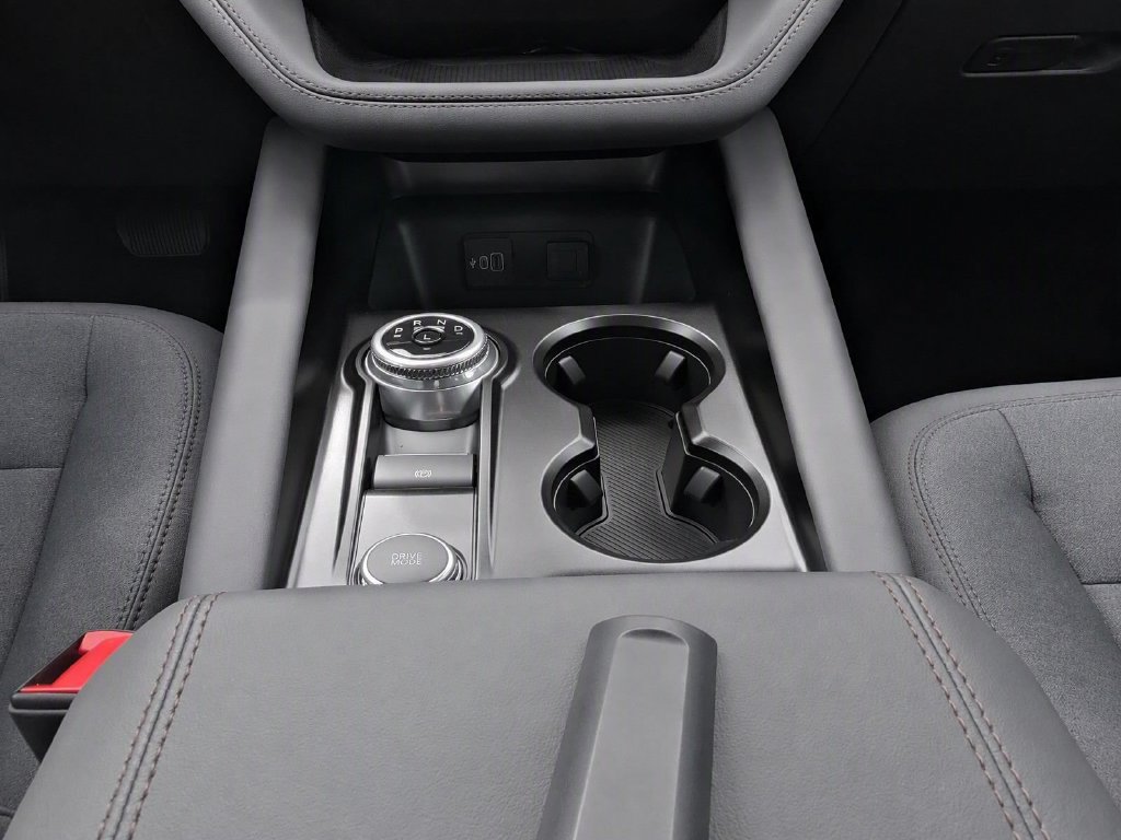 New 2026 Ford Explorer Active RWD image 14