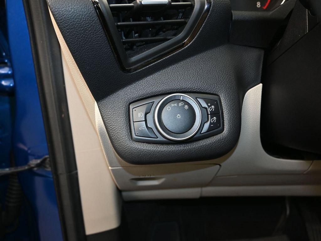 Used 2017 Ford Escape Titanium image 13