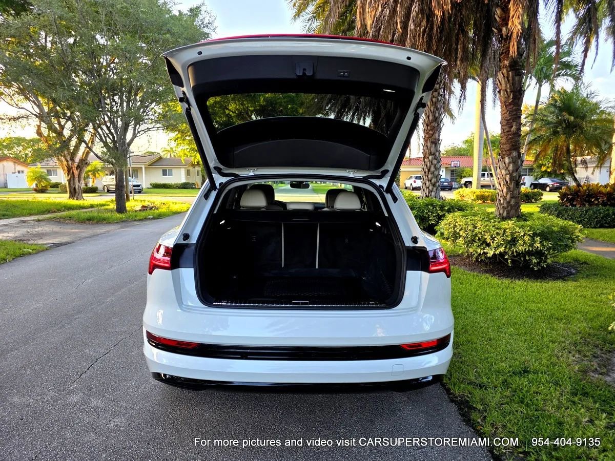 Used 2021 Audi e-tron Premium w/ Convenience Plus Package image 98