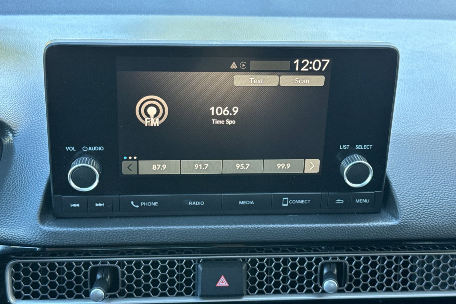 Used 2025 Honda Civic Sport image 21