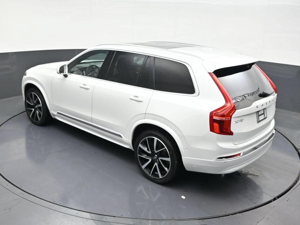 Certified 2023 Volvo XC90 B5 Plus AWD/4WD image 21