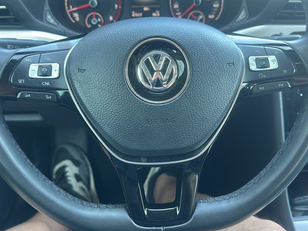 Used 2022 Volkswagen Passat 2.0T SE FWD image 22