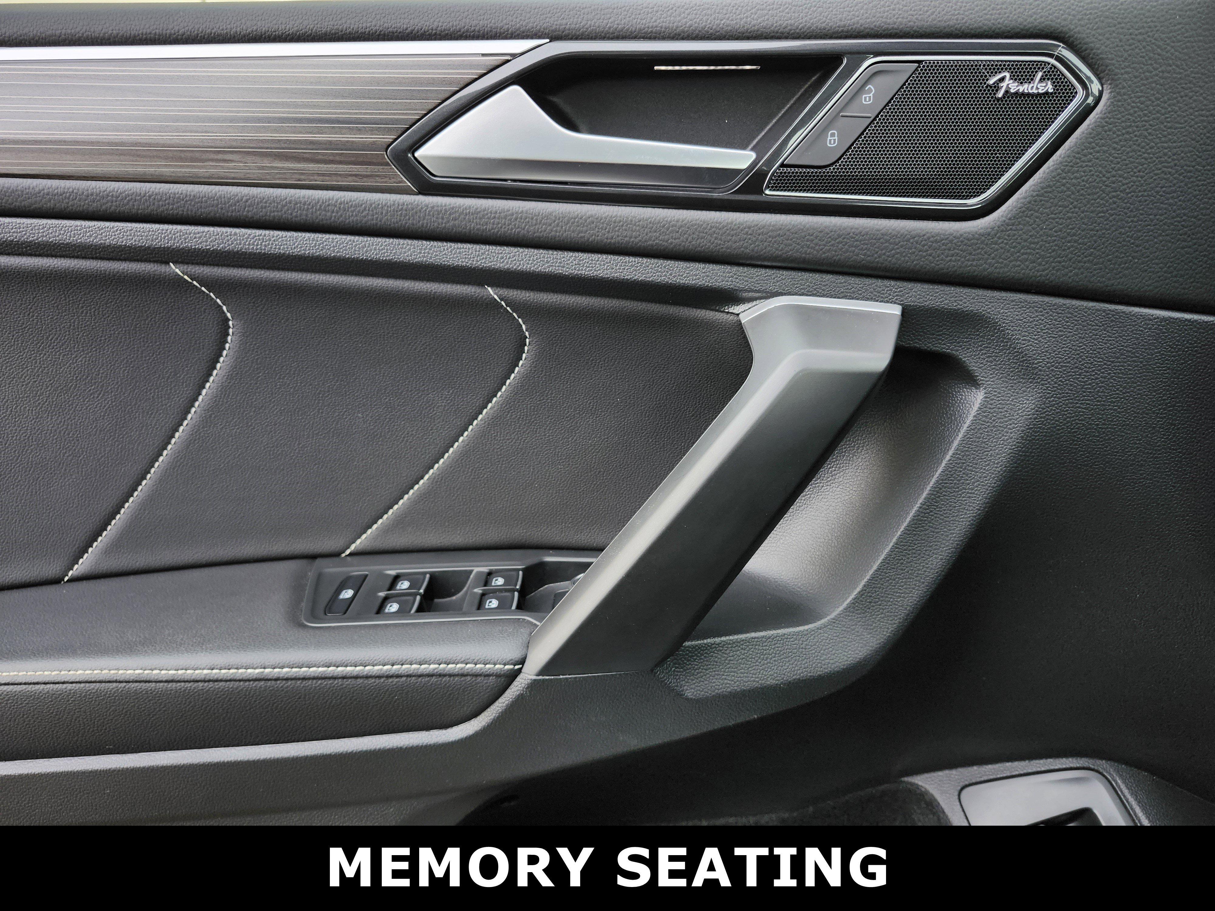 Used 2023 Volkswagen Tiguan SEL R-Line image 17