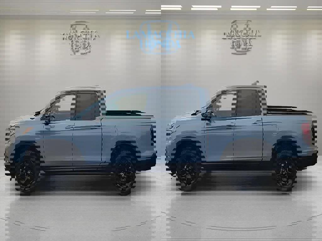 Used 2025 Honda Ridgeline Black Edition image 2