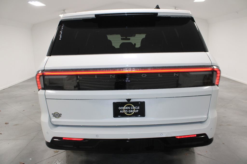 New 2025 Lincoln Navigator L Reserve w/ Jet Appearance Package image 7